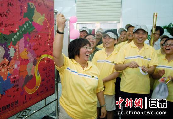 2010年,紫光公司成立十周年。(资料图)