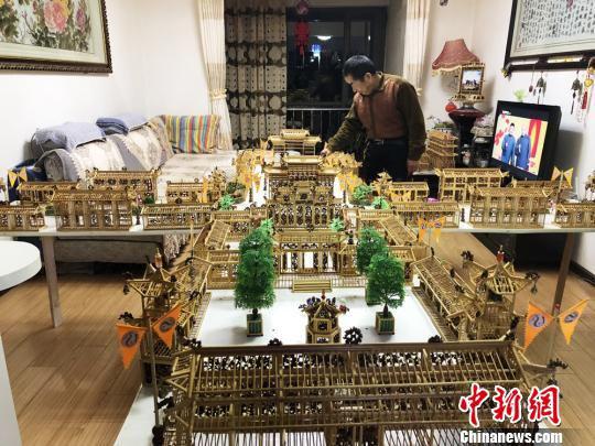 图为微缩版伏羲城。 徐雪 摄