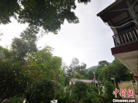 2020年07月9日拍摄于陇南康县境内美丽乡村--凤凰谷。 殷春永 摄