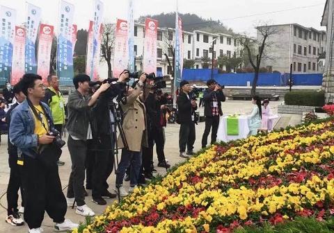 媒体聚焦