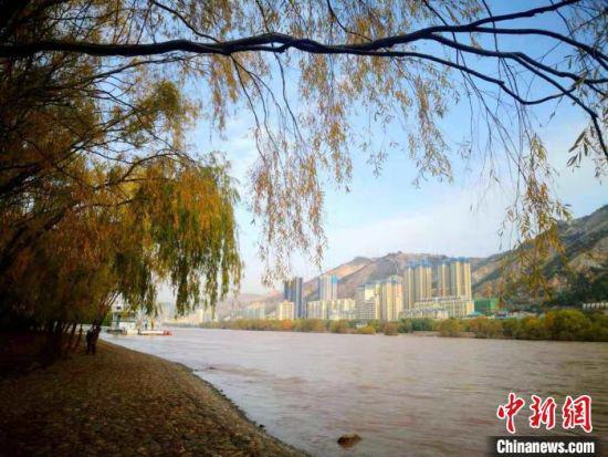 图为黄河兰州段秋景。(资料图)