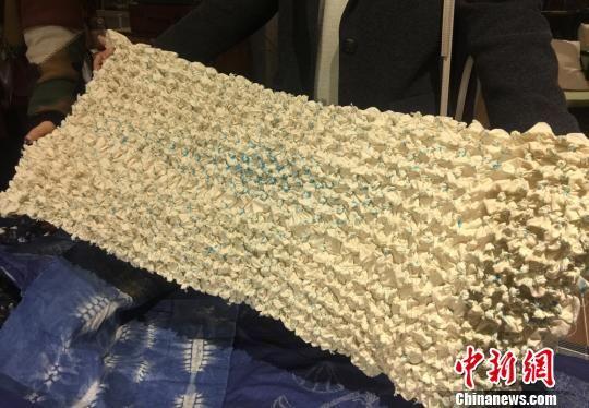 图为作品展示。 刘玉桃 摄