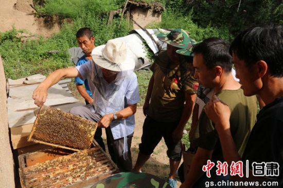 资料图。图为现场实训。