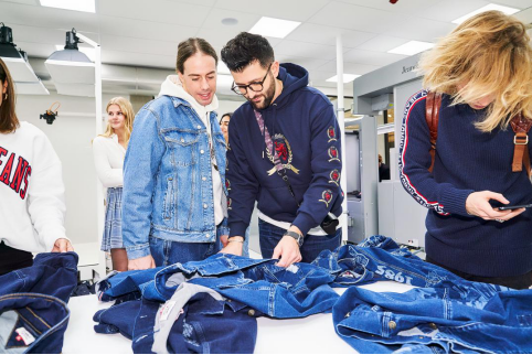 Tommy Hilfiger 牛仔中心