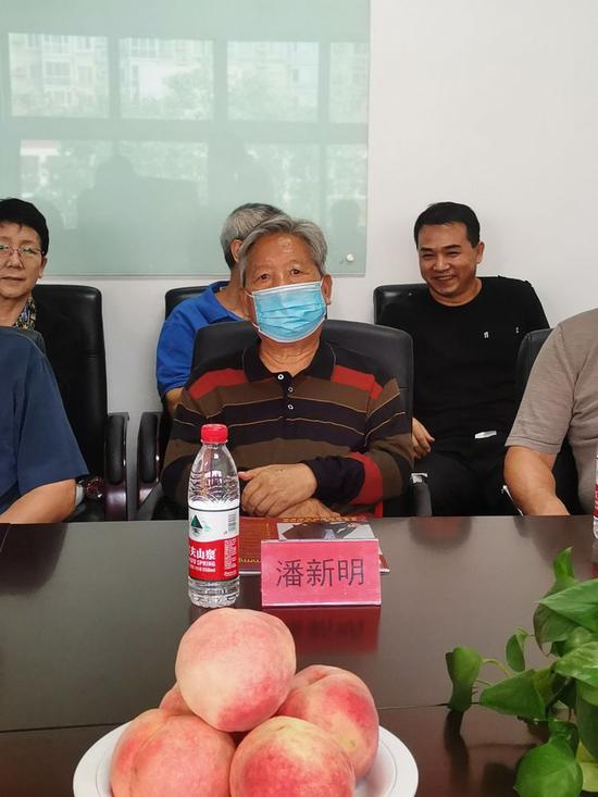 潘新明在研讨会上