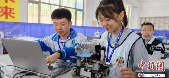 图为比赛现场。 魏建军 摄