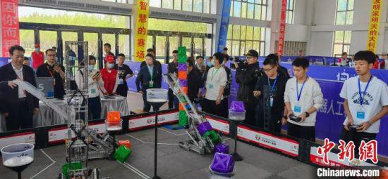 图为比赛现场。 魏建军 摄