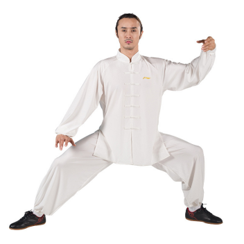 (栢动体育用品所售李宁太极服展示)