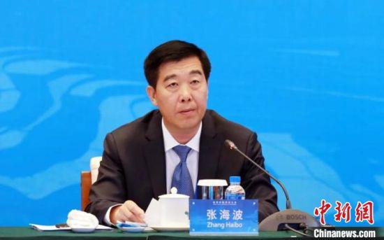 图为甘肃省高级人民法院院长张海波在会上发言。(资料图) 甘肃省高院供图