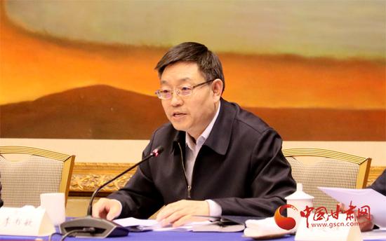 省经济合作局局长、兰治会办公室主任李书敏作介绍