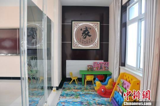 图为兰州榆中县人民法院家事审判场所中的儿童活动区资料图。 张继科 摄