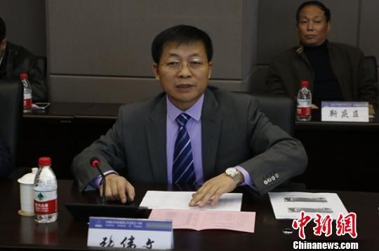 资料图:图为新当选的兰州市长张伟文。 钟欣 摄