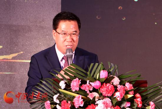 著名独立经济学家、民建中央经济委员会副主任、中央电视台财经频道评论员马光远作主题演讲