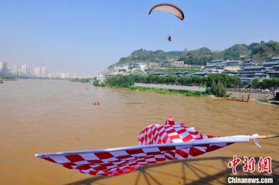 图为黄河兰州段夏日景致