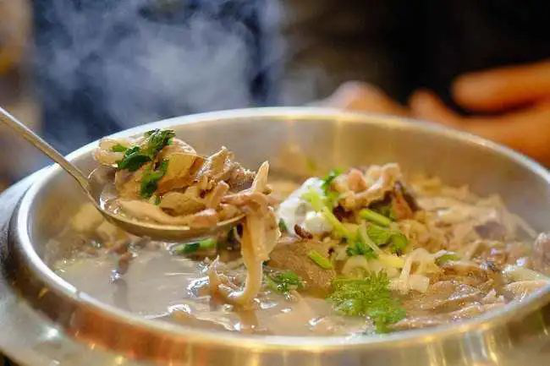 羊肉汤 资料图