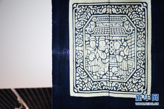 这是3月9日在兰州交通大学染缬艺术研究所拍摄的染缬布艺作品。新华社记者 马希平 摄