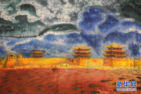 这是3月9日在兰州交通大学染缬艺术研究所拍摄的染缬布艺作品。新华社记者 马希平 摄