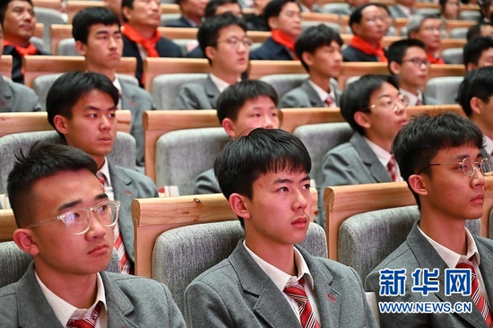 “学党史、颂党恩、跟党走——红色文化进校园”活动现场。杜哲宇 摄