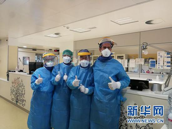 3月18日,中国抗疫医疗专家组在帕多瓦开展工作,帮助当地应对新冠肺炎疫情。新华社发(中国抗疫医疗专家组供图)