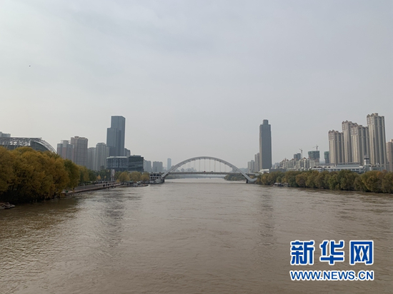 兰州主城区黄河景观(11月5日摄)。新华社记者 王铭禹 摄