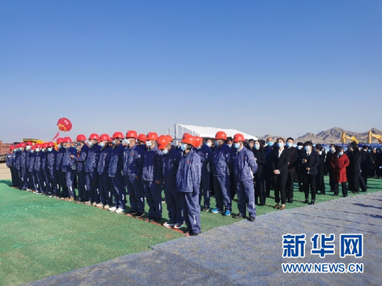 3月11日,白银市平川区2021年重点项目集中开工仪式现场照片。(受访者供图)