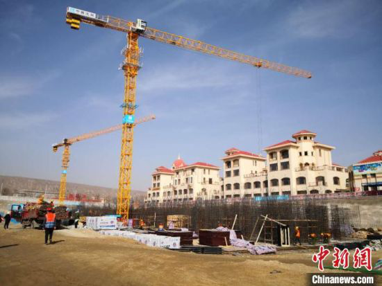 2020年3月兰州高新区定连园区在建项目施工工地。 杜萍 摄