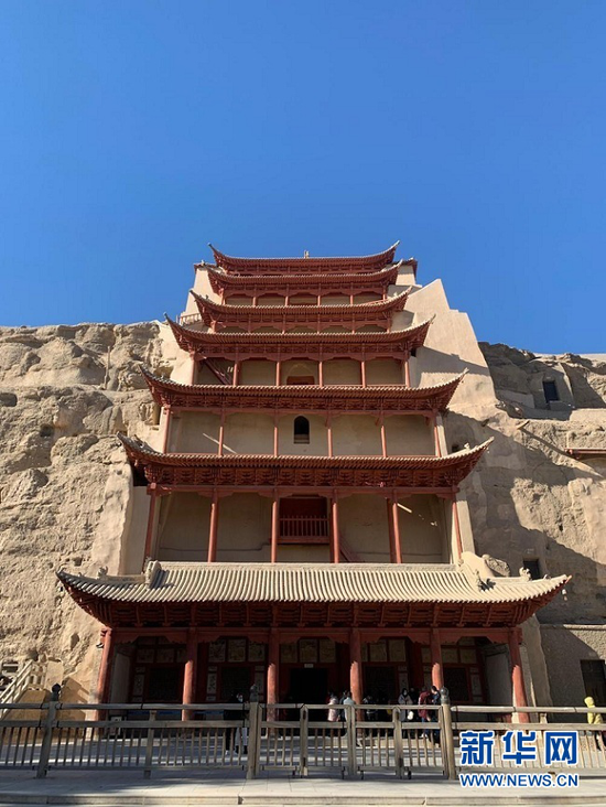 这是莫高窟标志性建筑九层楼(资料照片)。新华社记者 张玉洁 摄