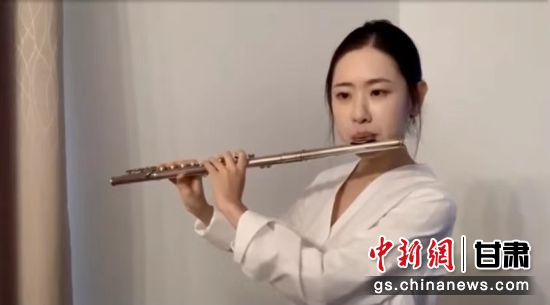 笛子演奏《梁祝》。