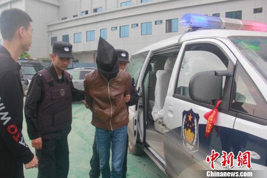 抓获电信网络诈骗嫌疑人。广西公安厅供图
