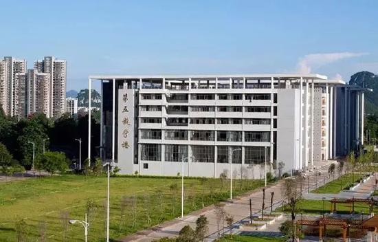 柳州人的第一所大学鹿山学院还将转设为柳州工学院
