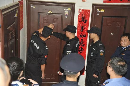 敲门准备进户检查
