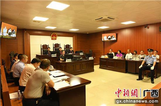 图为庭审现场。陈晓蓓 摄