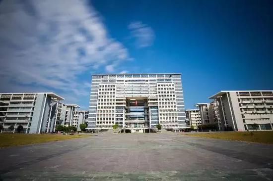 柳州人的第一所大学鹿山学院还将转设为柳州工学院
