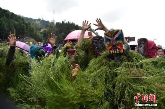 资料图:广西苗族“芒篙节”。 王以照 摄