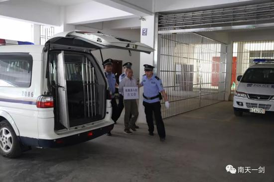 百色各地人口_百色学院澄碧校区