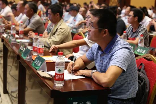 点击此处添加图片说明文字