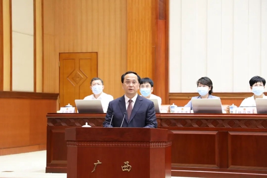 快讯丨自治区人大常委会任命许显辉为自治区副主席