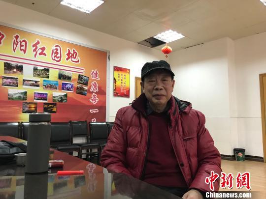 退休后的周春林。 周燕玲 摄