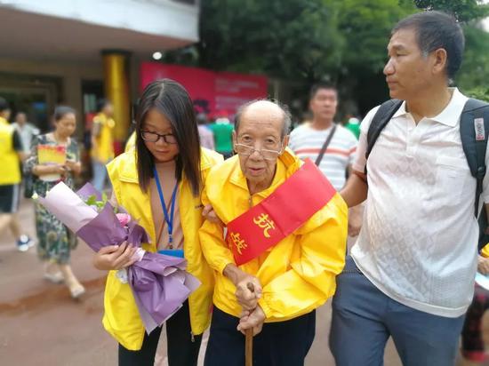抗战老兵秦明时