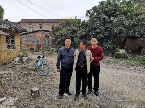 苍梧县大坡镇人口多少_苍梧县岭脚镇李广业(2)