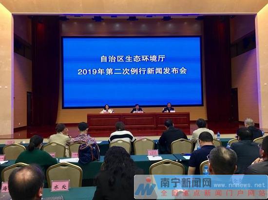 发布会现场。庞丽娜摄