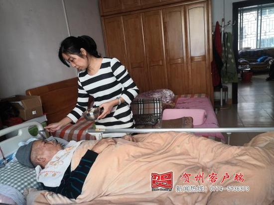 贺州市“十大孝子”廖芩玉:用行动诠释“久病床前有孝子”