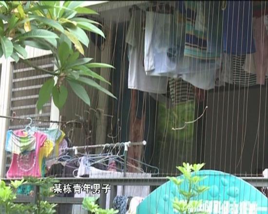 高档小区楼顶偷内衣_晾晒在小区楼顶的内衣