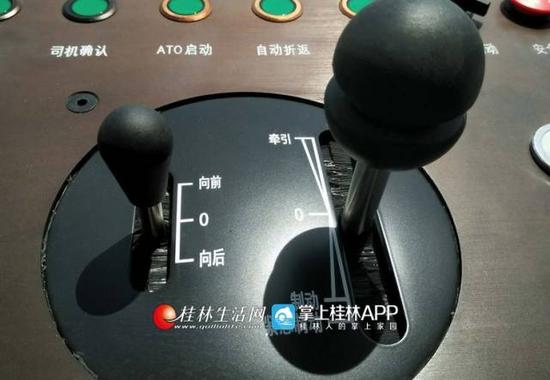 桂林云轨车厢内部首次曝光 一起看看车厢真容