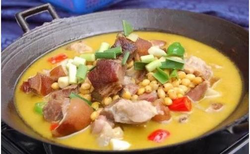 壮牛旅游:凤凰古城特色美食小吃攻略