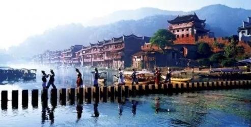 壮牛旅游:凤凰古城特色美食小吃攻略