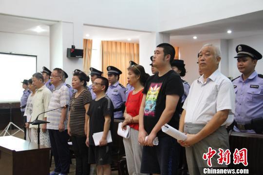 图为庭审现场。 钟国存摄