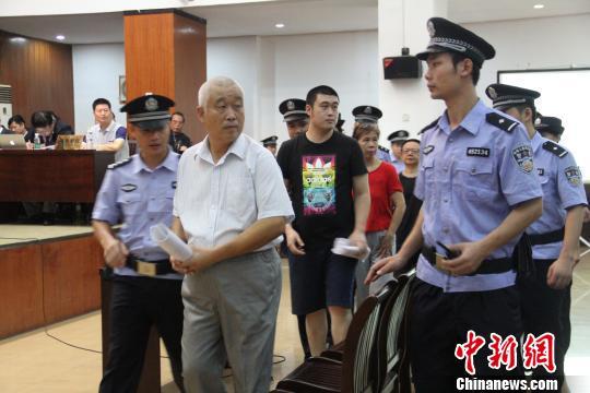图为庭审现场。 钟国存摄