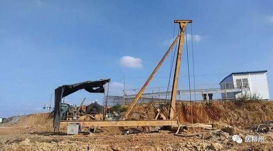 目前,南环路西段立交已上马建设,预计在明年年底通车后,西外环与南外环将实现直连,柳江区的交通网络也将得到进一步优化。