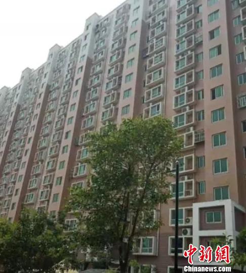 图为,山东济南“从天而降”菜刀事发小区。